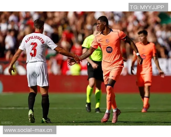 塞维利亚客场击败巴萨,球迷齐赞球队斗志