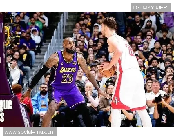 火箭vs湖人，强强对话谁能笑到最后